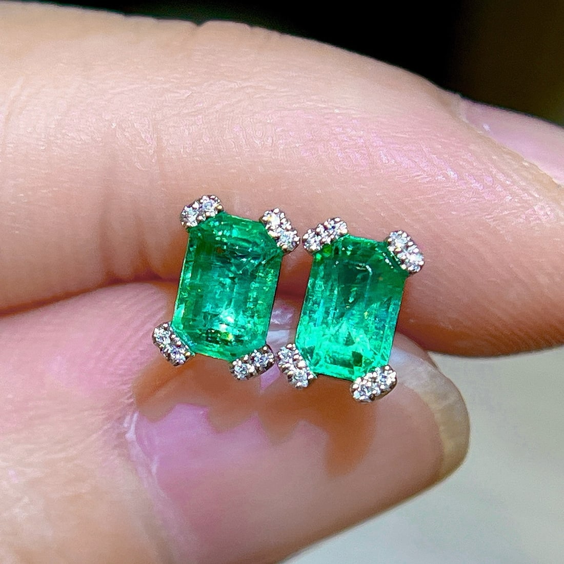 14k Gold 1.07 Ctw Natural Emerald & Diamond Earrings - 3