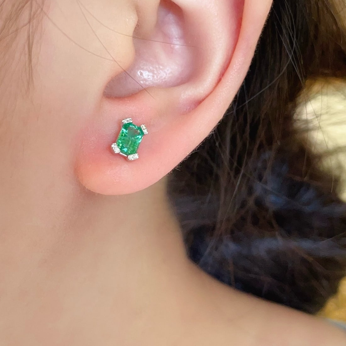 14k Gold 1.07 Ctw Natural Emerald & Diamond Earrings - 5