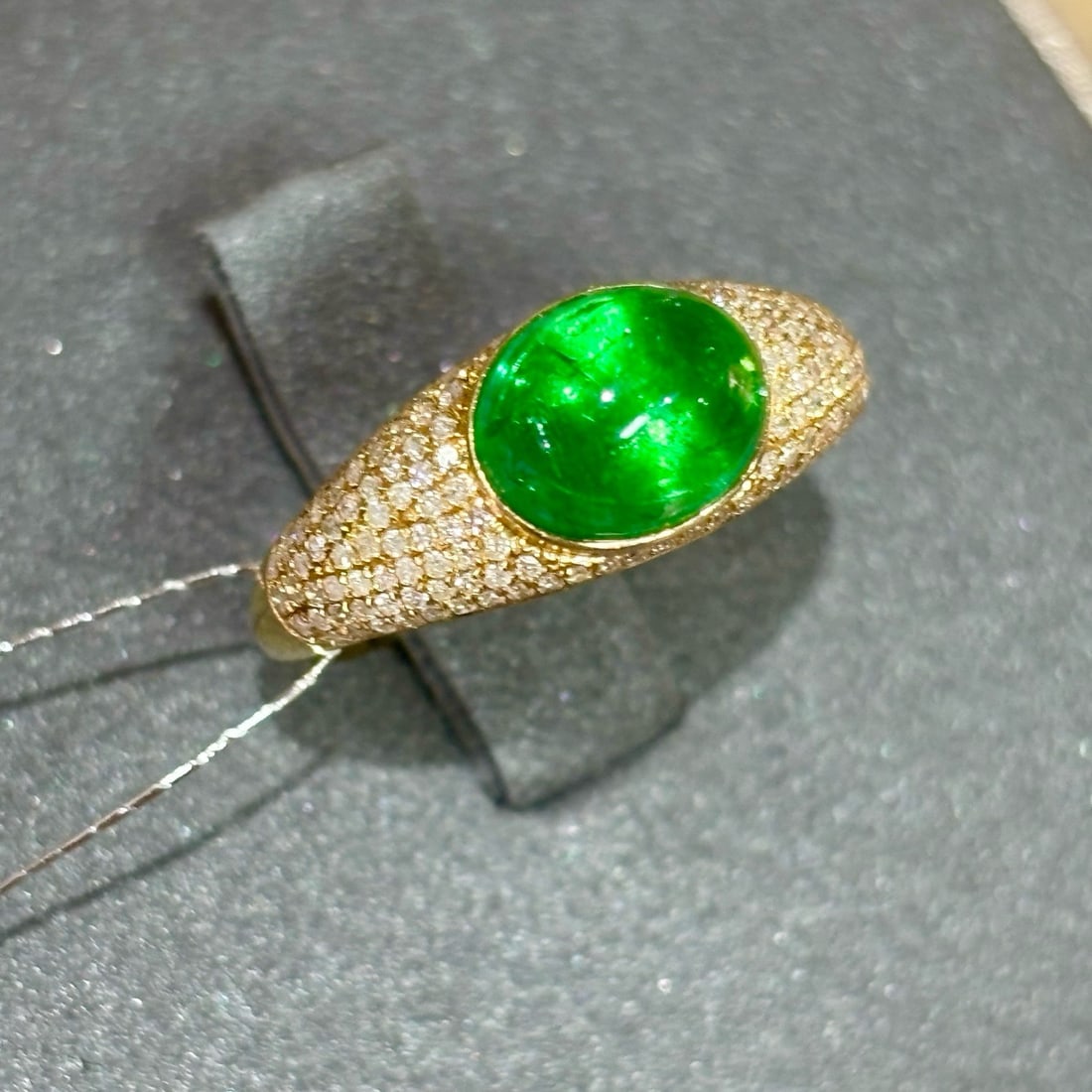 14k Gold 2.1 Ct Natural Emerald & Diamond Ring - 3