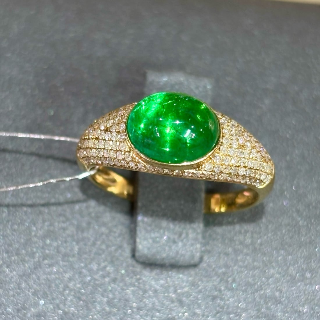 14k Gold 2.1 Ct Natural Emerald & Diamond Ring - 5