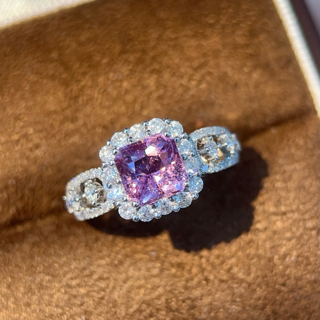 14k Gold 2.09 Ctw Natural Sapphire & Diamond Ring: Ref:231174270 // gold content:14k gold // ring size:7. 25us // // main gemstone:sapphire // shape:octagonal // carat weight:1. 55ct // color:purple // treatment:natural // // adjacent gemstone 2 :