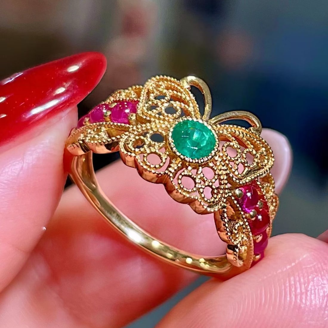 14k Gold 0.96 Ctw Natural Emerald & Ruby & Butterfly Ring - 2