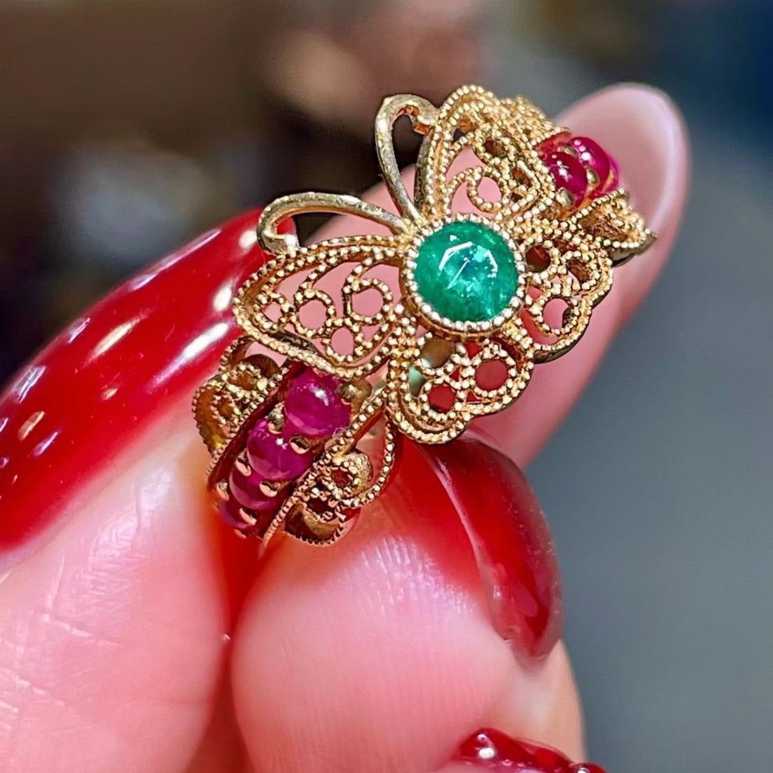 14k Gold 0.96 Ctw Natural Emerald & Ruby & Butterfly Ring - 3