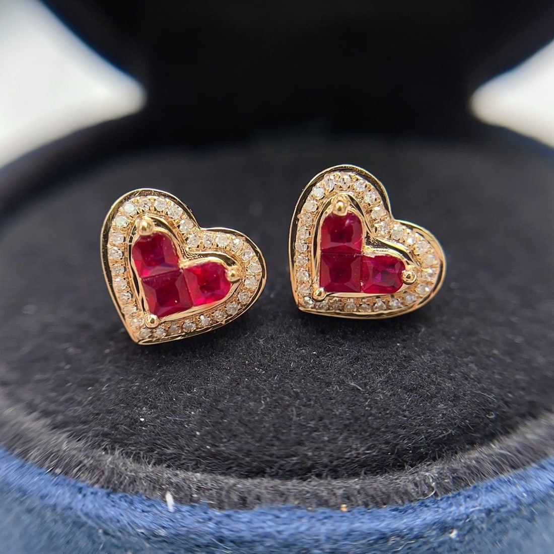 14k Gold 0.80 Ct Natural Ruby & Diamond Earrings: Ref:231174260 // gold content:14k gold // main gemstone:ruby // shape:princess // carat weight:0. 80ct // color:red // treatment:natural // // adjacent gemstone 2 : diamond // number of stones:56 //