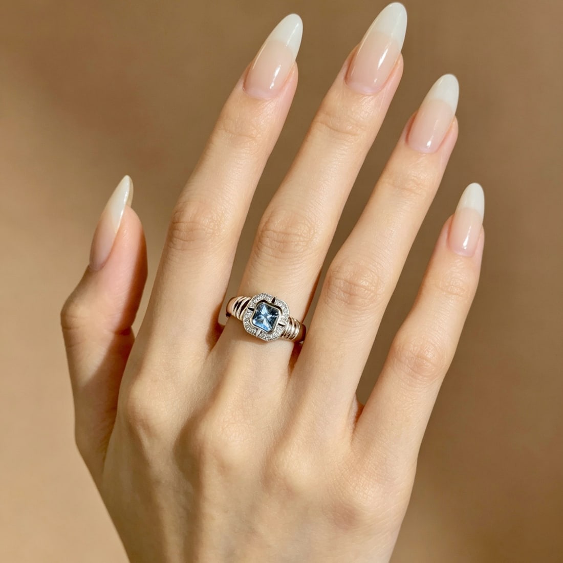 14k Gold 0.61 Ct Natural Aquamarine & Diamond Ring - 6