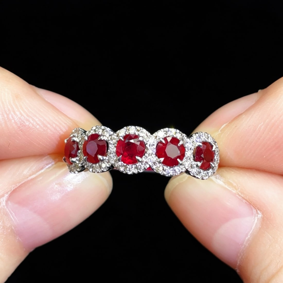 14k Gold 1.40 Ctw Vivid Red Natural Ruby & Diamond Ring: Ref:231174290 // gold content:14k gold // ring size:7. 25us // // main gemstone:ruby // shape:round // carat weight:1. 10ct // color:vivid red // treatment:natural // cut grade:g // // adjacent