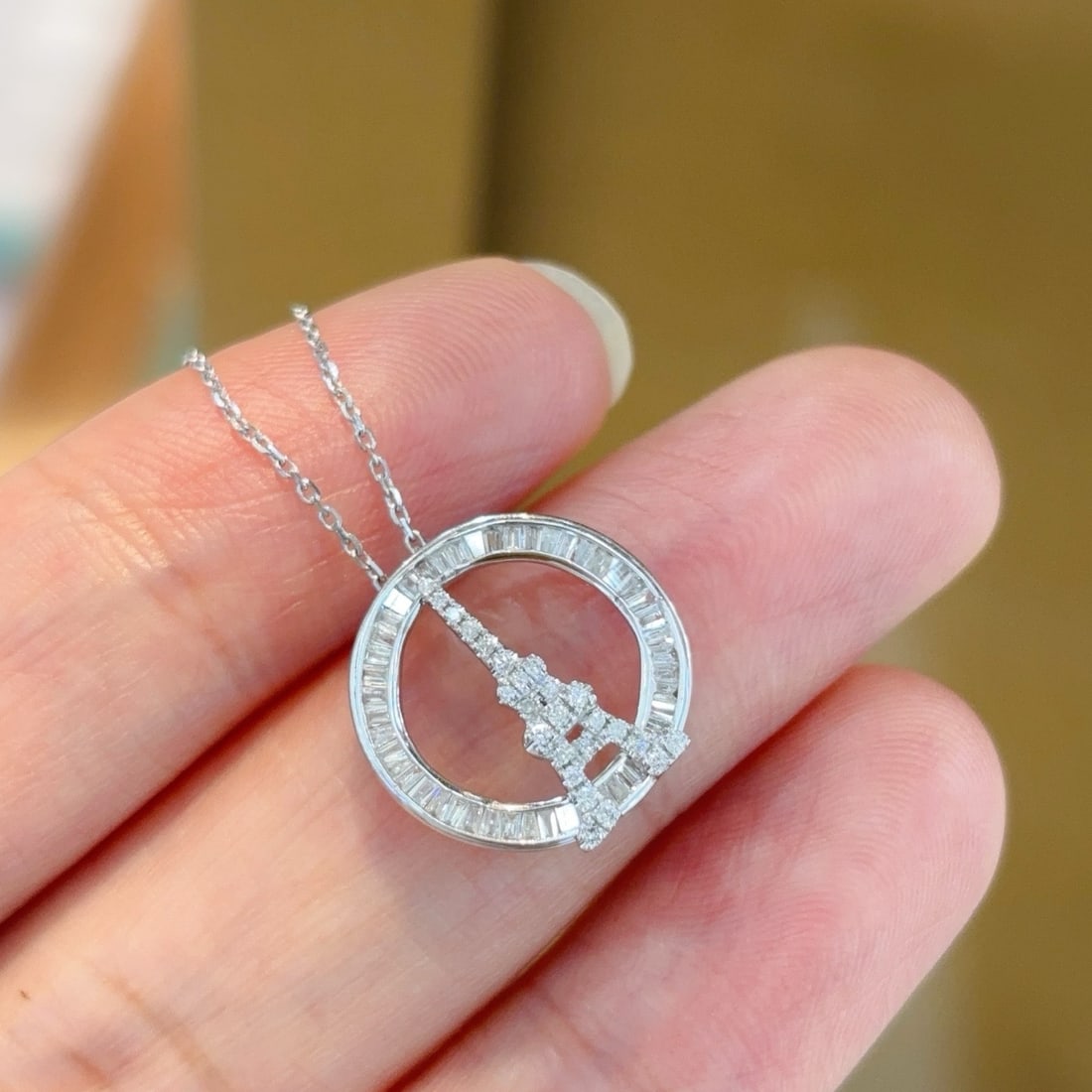14k Gold 0.32 Ct Natural H Diamond Necklace: Ref:231174298 // gold content:14k gold // main gemstone:diamond // shape:multiple // carat weight:0. 32ct // clarity grade:vs-si // color:h // treatment:natural // High Estimate: 3300 Low Estimate: