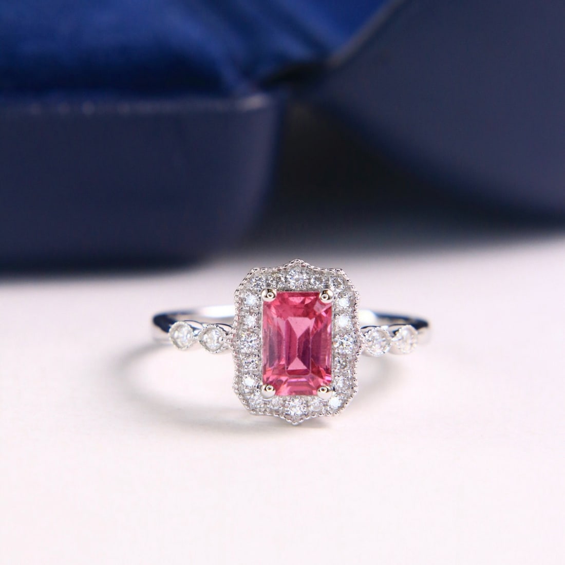 14k Gold 1.23 Ctw Natural Spinel & Diamond Ring: Ref:231174311 // gold content:14k gold // ring size:7. 25us // // main gemstone:spinel // shape:octagonal // carat weight:1. 06ct // color:pink // treatment:natural // // adjacent gemstone 2 :