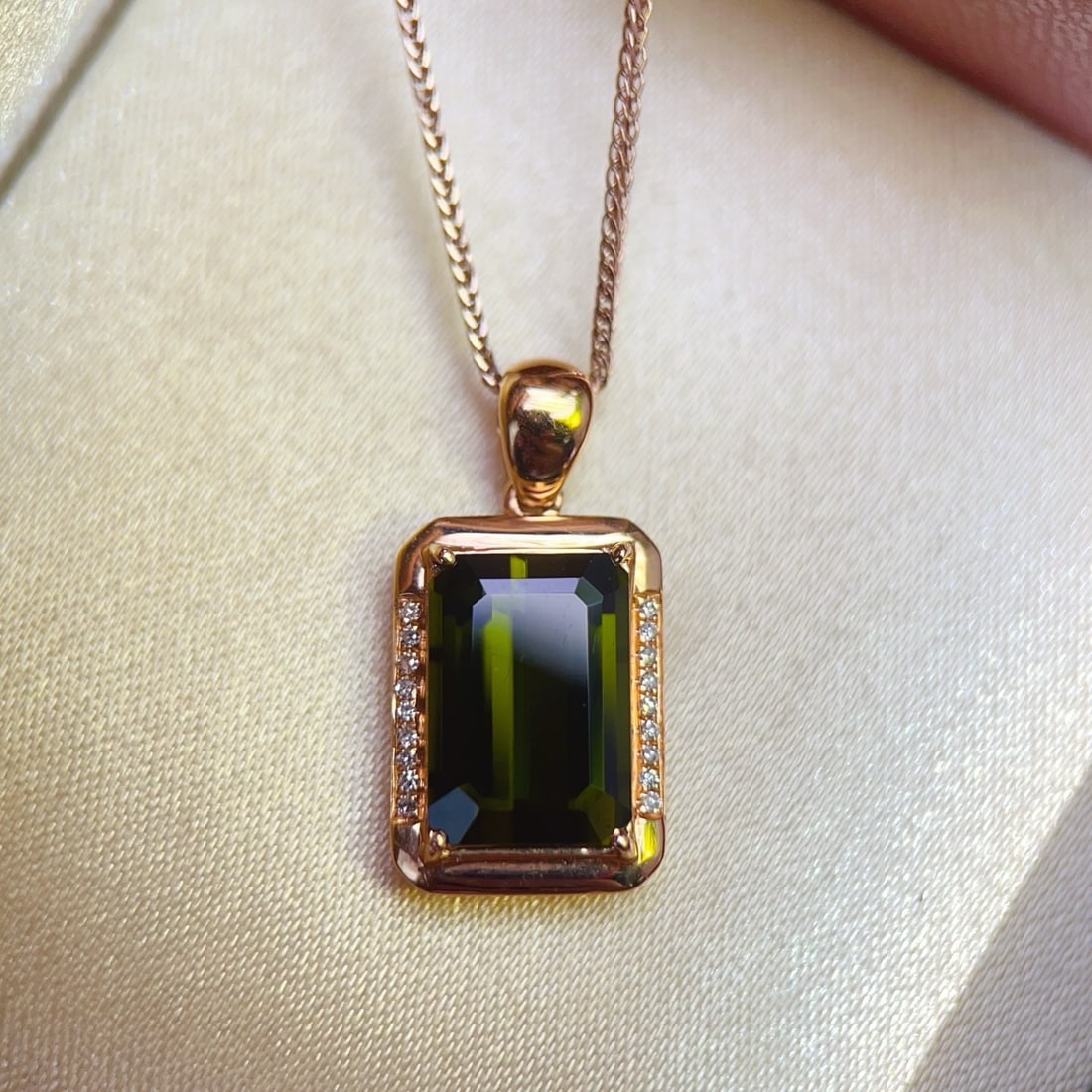 14k Gold 3.60 Ctw Natural Tourmaline & Diamond Pendant( Without Chain ) - 2