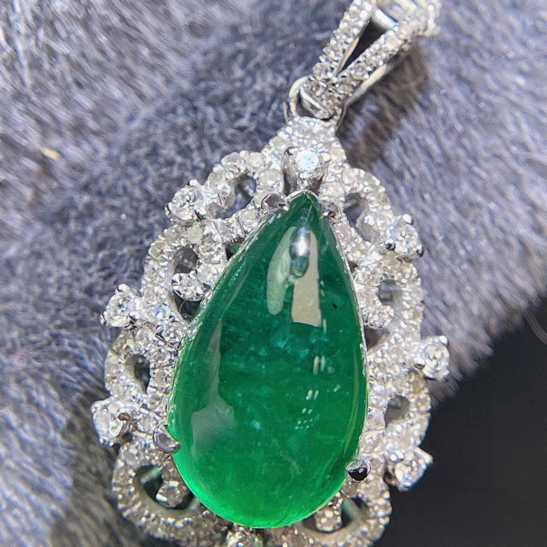 14k Gold 5.2 Ct Natural Emerald & Diamond Pendant( Without Chain ) - 2