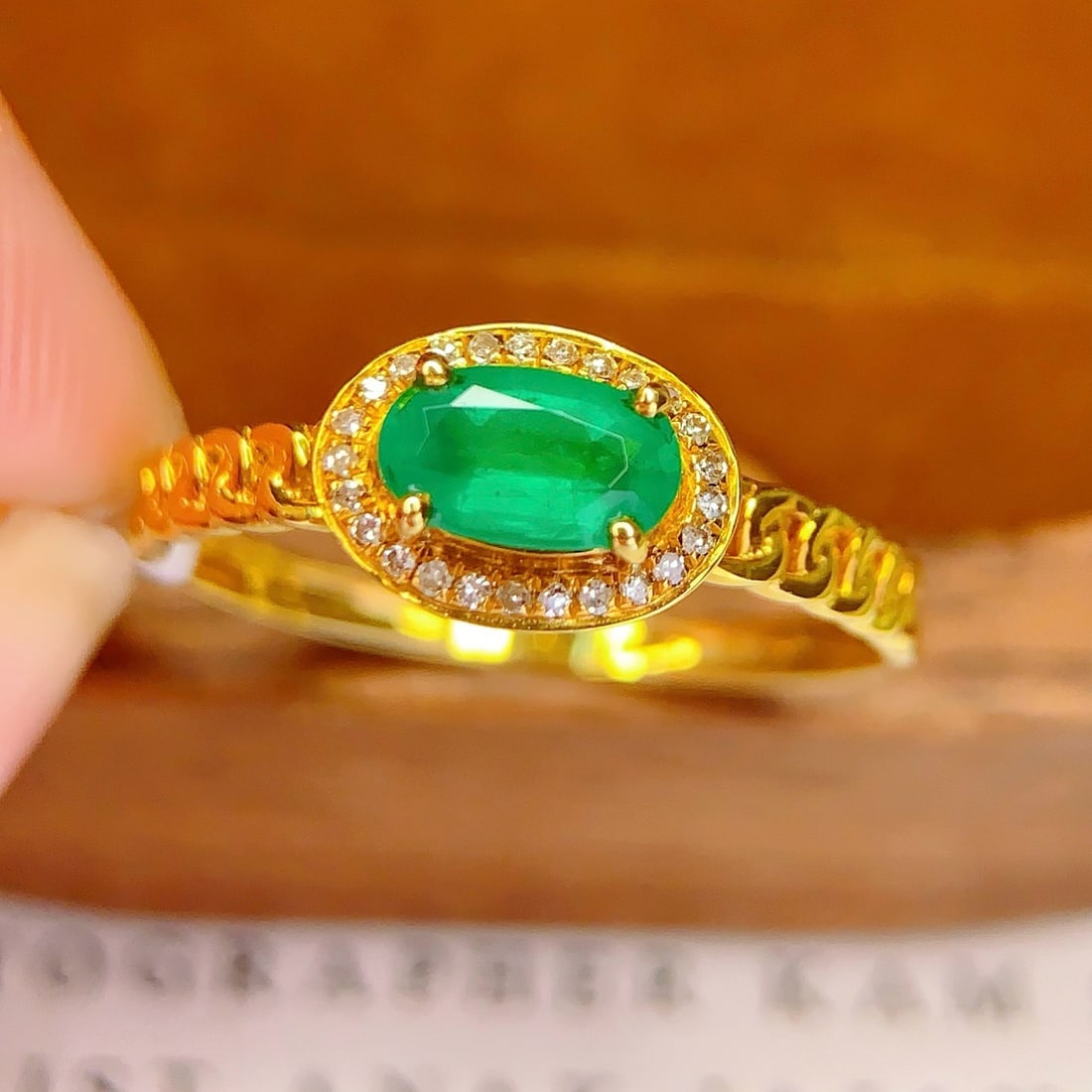 14k Gold 0.55 Ct Natural Emerald & Diamond Ring - 3
