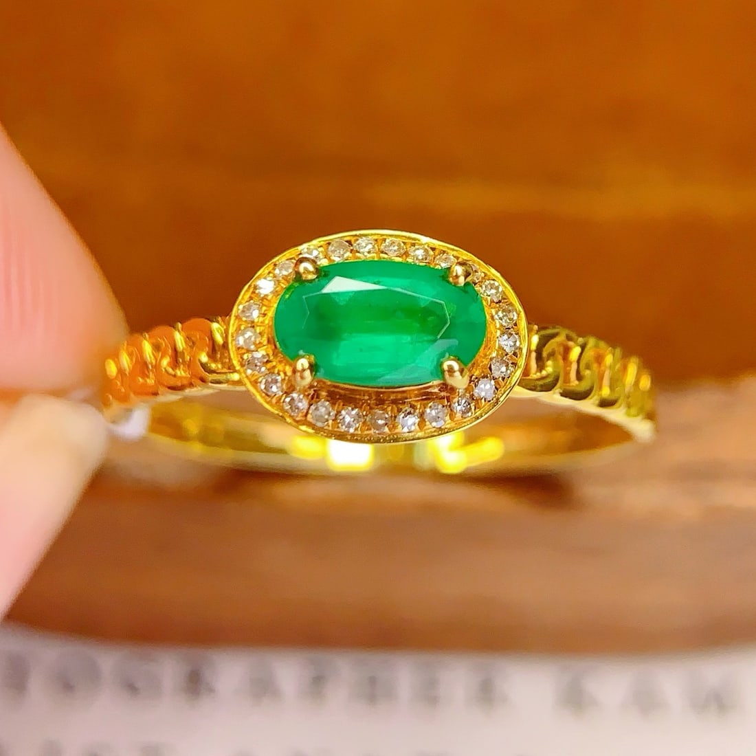 14k Gold 0.55 Ct Natural Emerald & Diamond Ring - 4