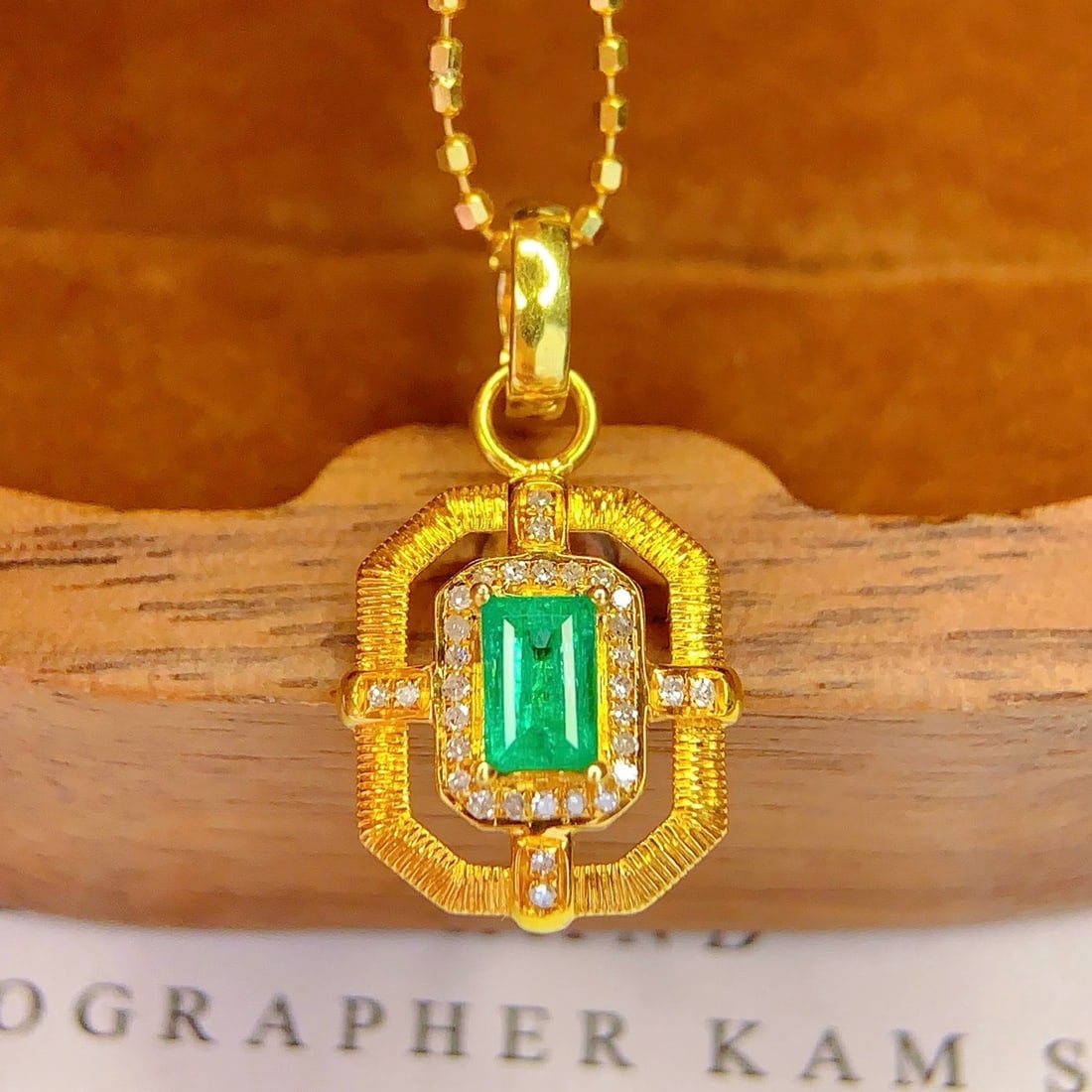 14k Gold 0.4 Ct Natural Emerald & Diamond Pendant( Without Chain ): Ref:231174300 // gold content:14k gold // main gemstone:emerald // shape:rectangle // carat weight:0. 4ct // color:green // treatment:natural // // adjacent gemstone 2 : diamond // number of