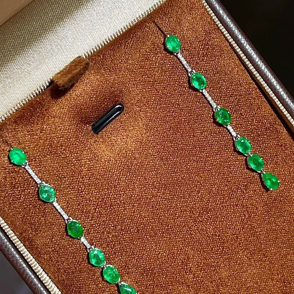 14k Gold 2.28 Ct Natural Emerald & Diamond Earrings - 3