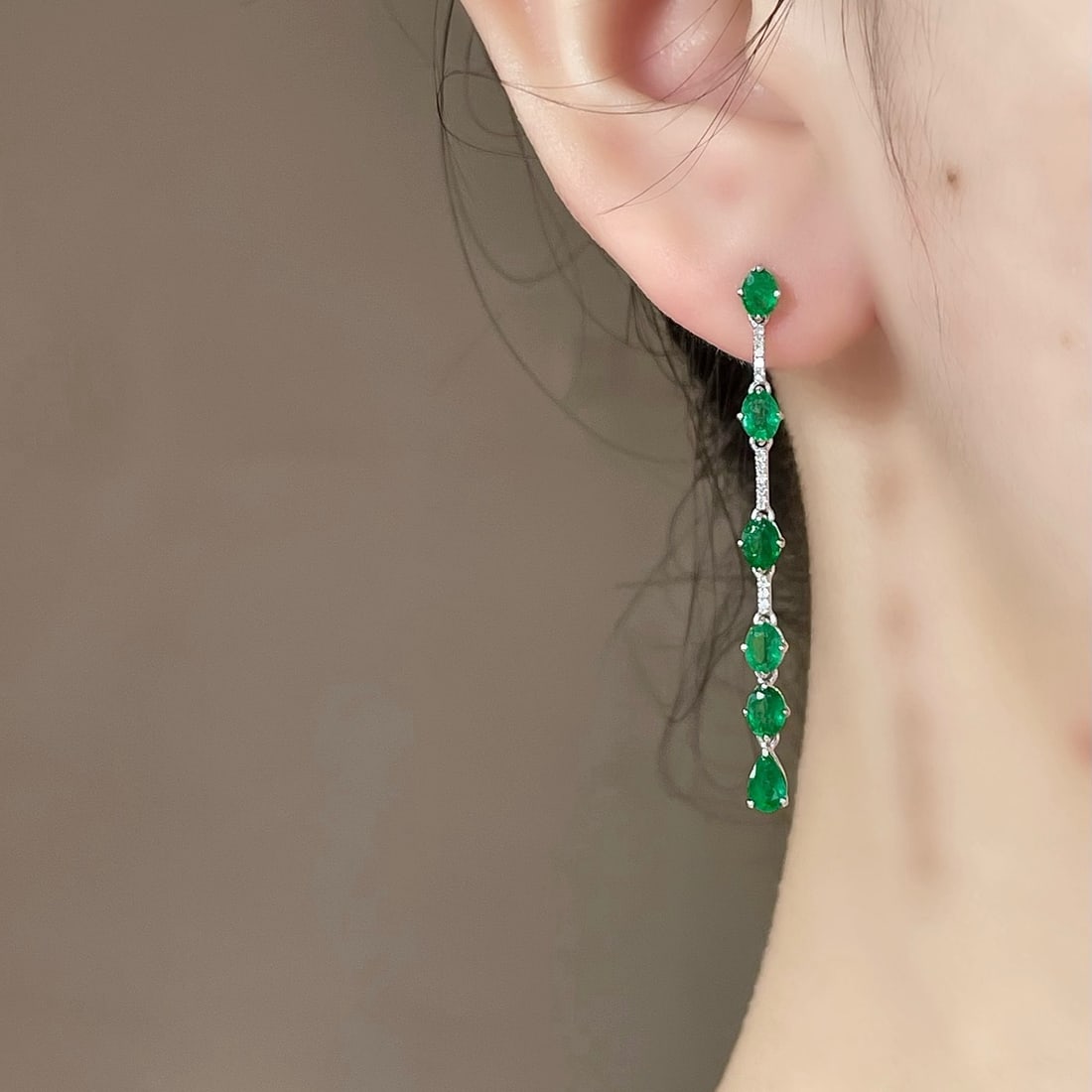 14k Gold 2.28 Ct Natural Emerald & Diamond Earrings - 4