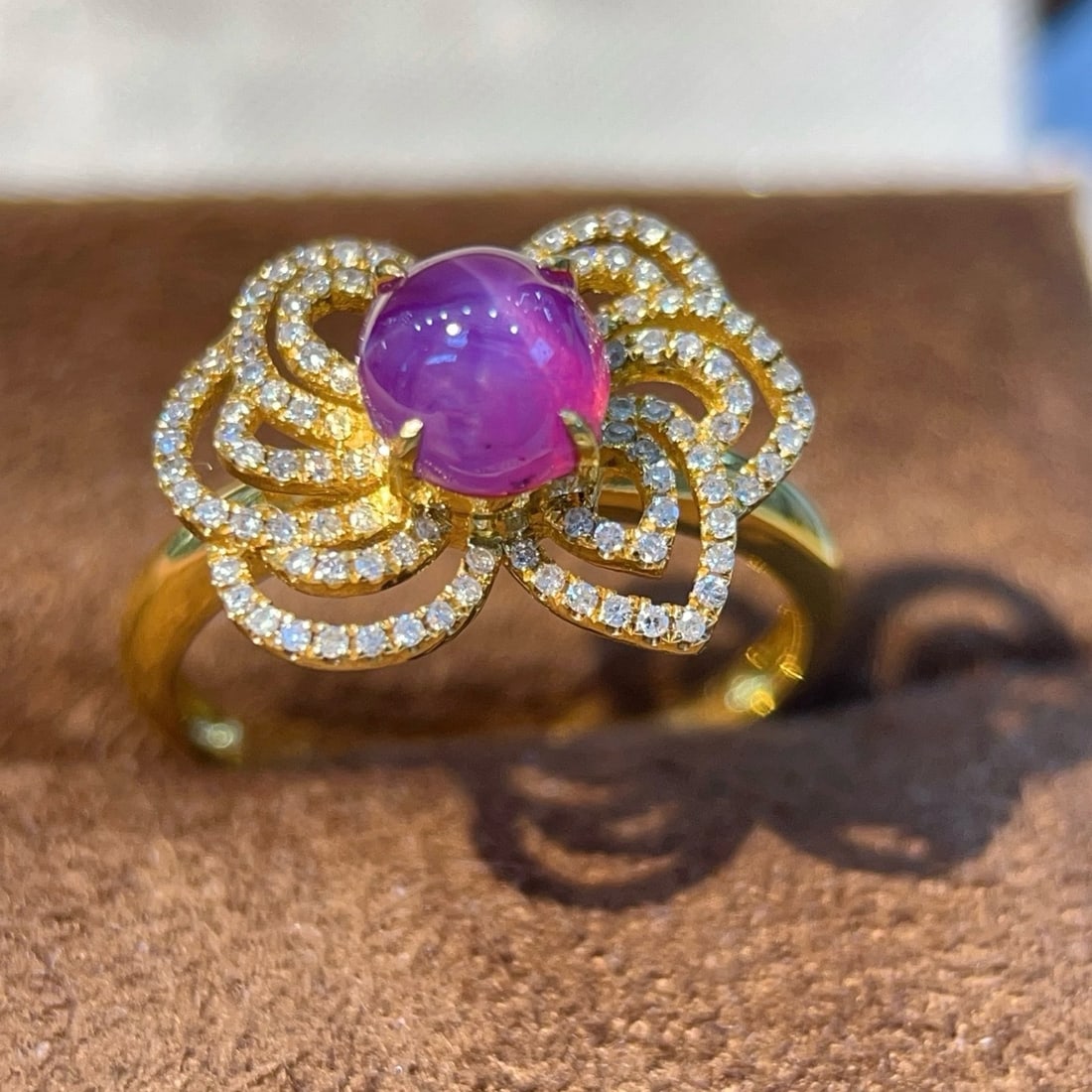14k Gold 2.36 Ctw Natural Star Sapphire & Diamond Ring - 3