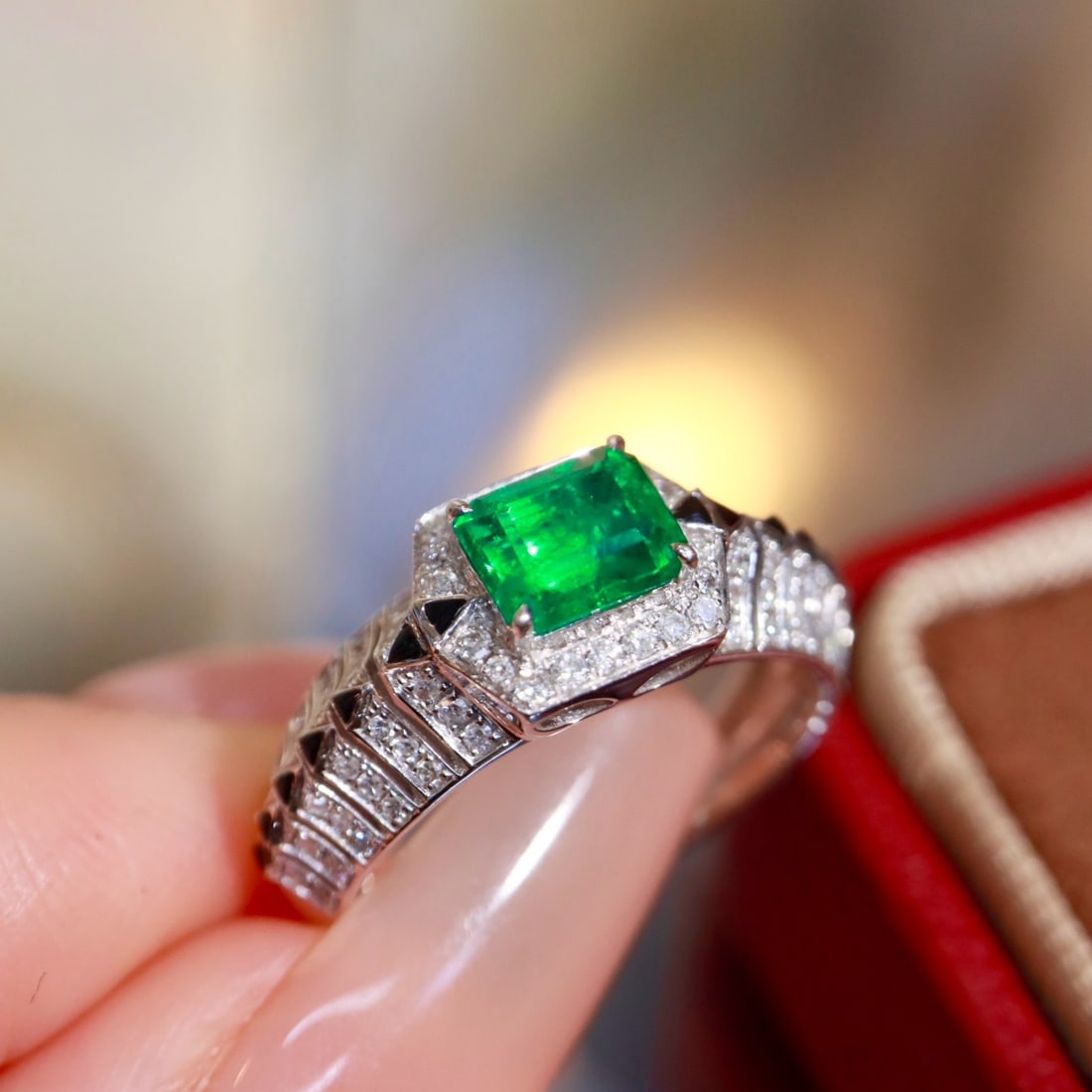 14k Gold 1.00 Ctw Vivid Green Natural Emerald & Diamond Ring - 7