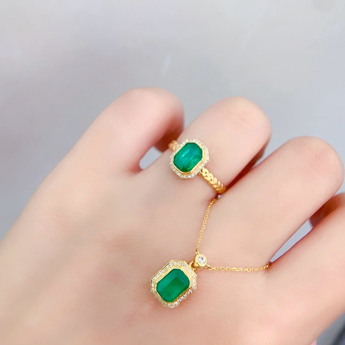 14k Gold 2.5 Ctw Natural Emerald & Diamond Jewelry Set - 6