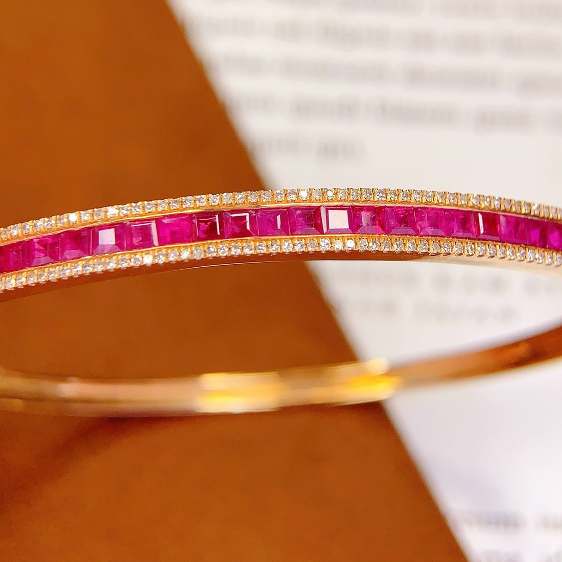 14k Gold 4.88 Ct Natural Ruby & Diamond Bracelet: Ref:231174310 // gold content:14k gold // main gemstone:ruby // shape:square // carat weight:4. 88ct // color:red // treatment:natural // // adjacent gemstone 2 : diamond // number of stones:188 //