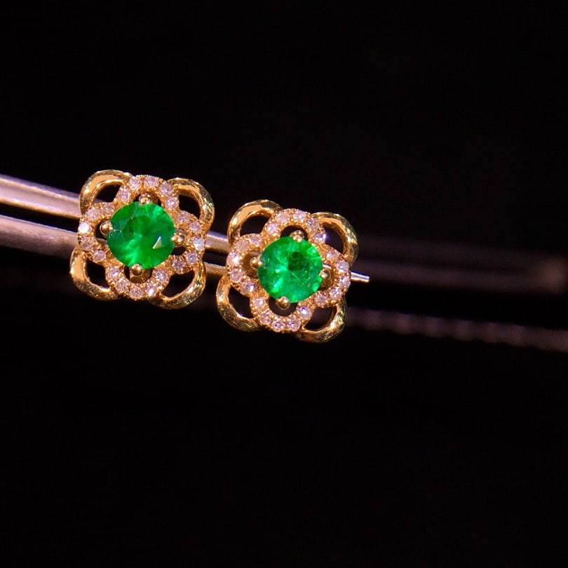 14k Gold 0.7 Ct Natural Emerald & Diamond Earrings - 3