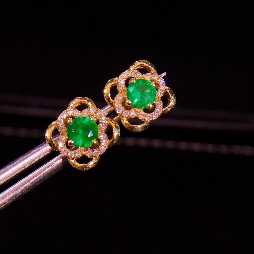 14k Gold 0.7 Ct Natural Emerald & Diamond Earrings - 4