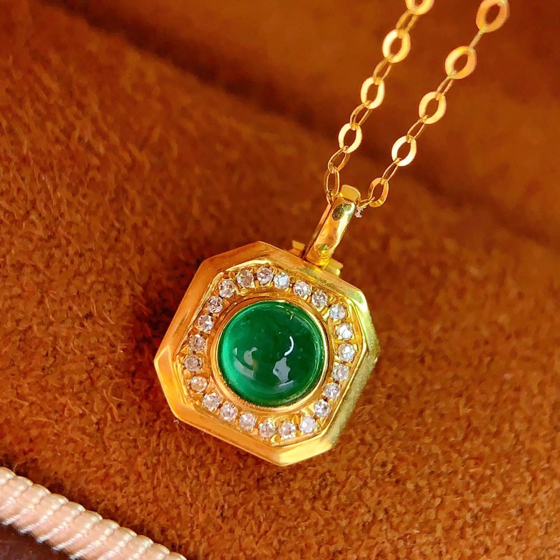 14k Gold 0.45 Ct Natural Emerald & Diamond Necklace - 5