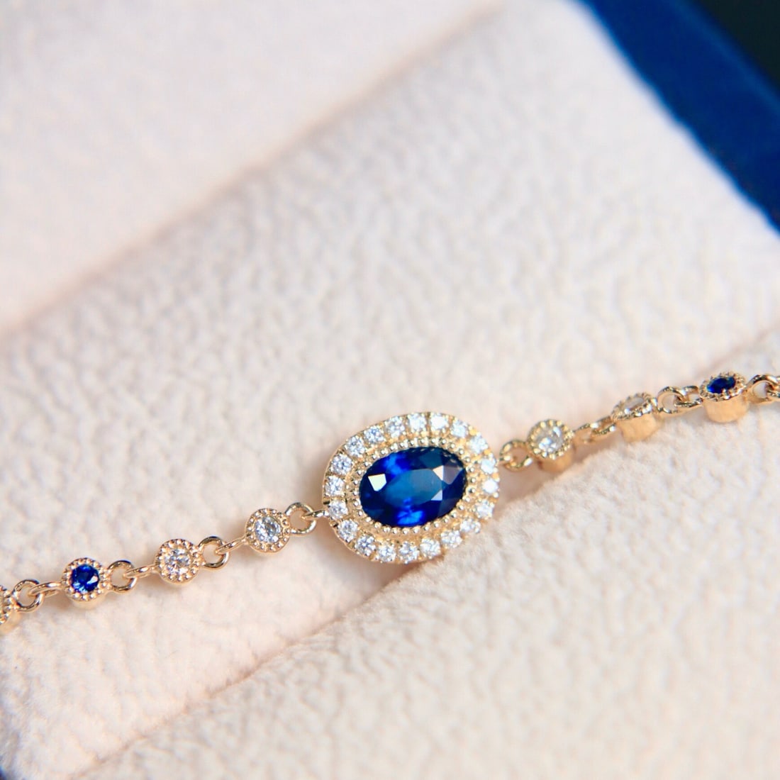 14k Gold 0.76 Ctw Natural Sapphire & Diamond Bracelet - 2