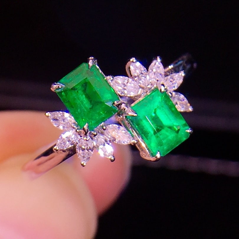 14k Gold 1.34 Ctw Natural Emerald & Diamond Ring - 2