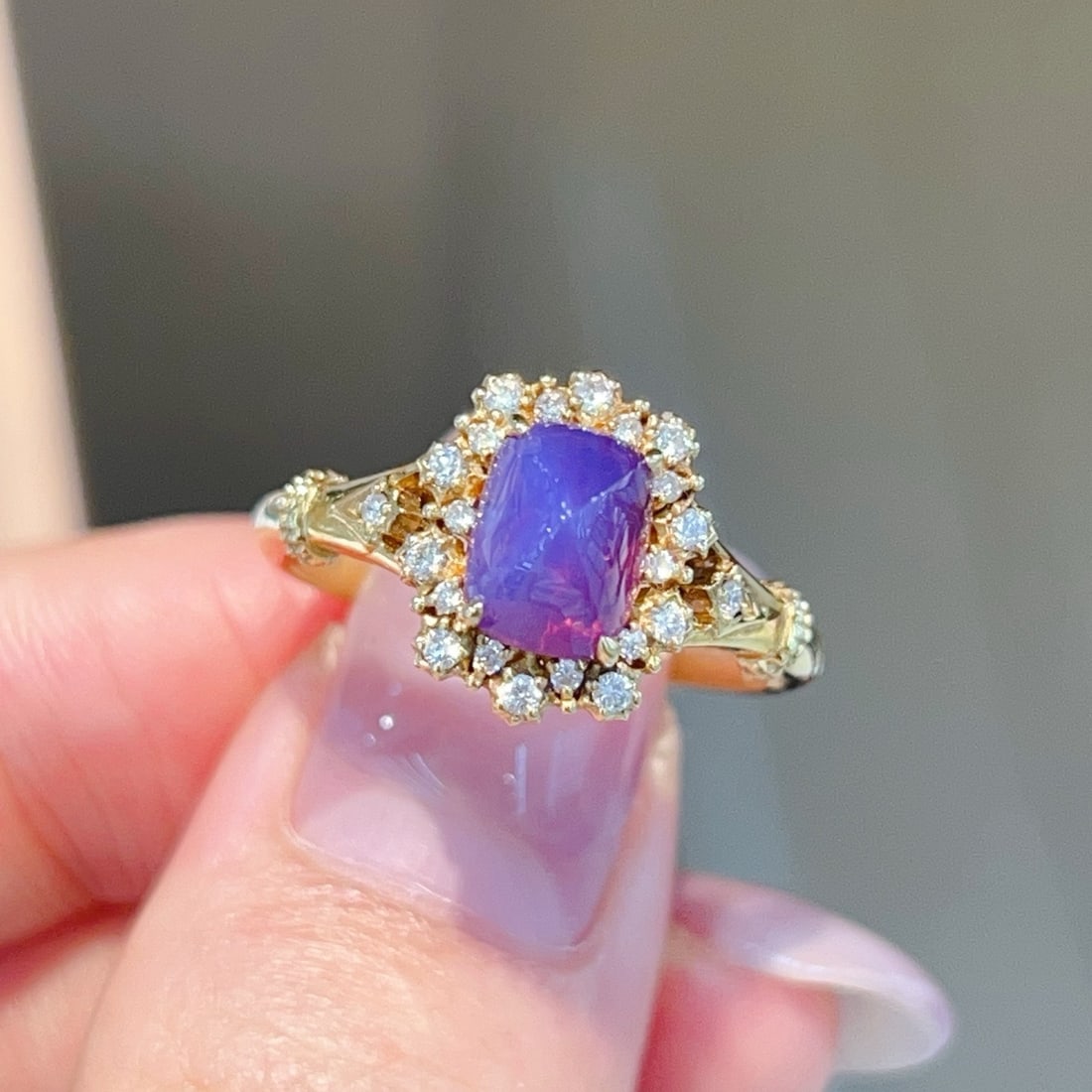 14k Gold 2.25 Ctw Natural Sapphire & Diamond Ring: Ref:231174344 // gold content:14k gold // ring size:7. 25us // // main gemstone:sapphire // shape:sugar-loaf // carat weight:2. 1ct // color:purple // treatment:natural // // adjacent gemstone 2 : dia