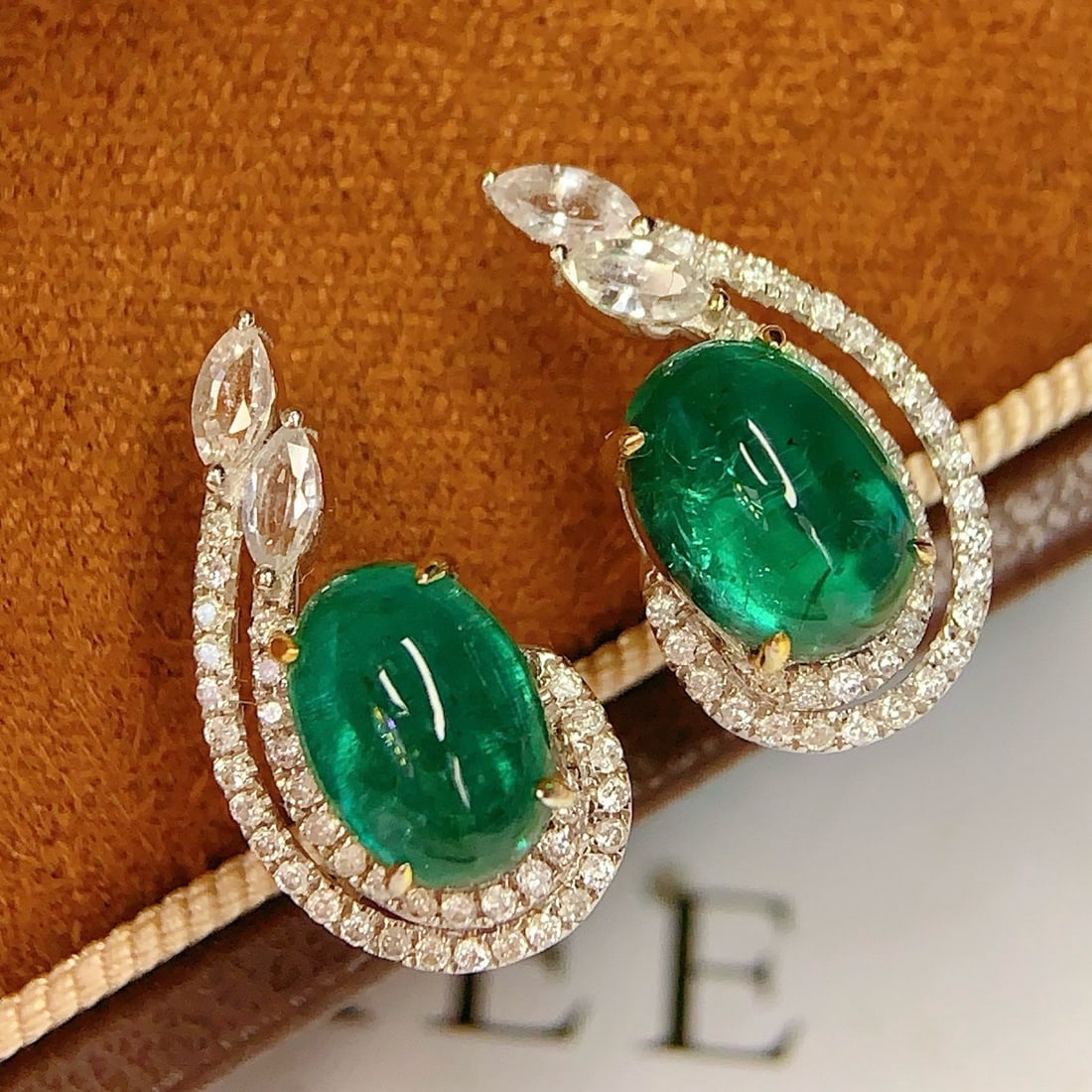 14k Gold 3.58 Ct Natural Emerald & Diamond & Sapphire Earrings - 3