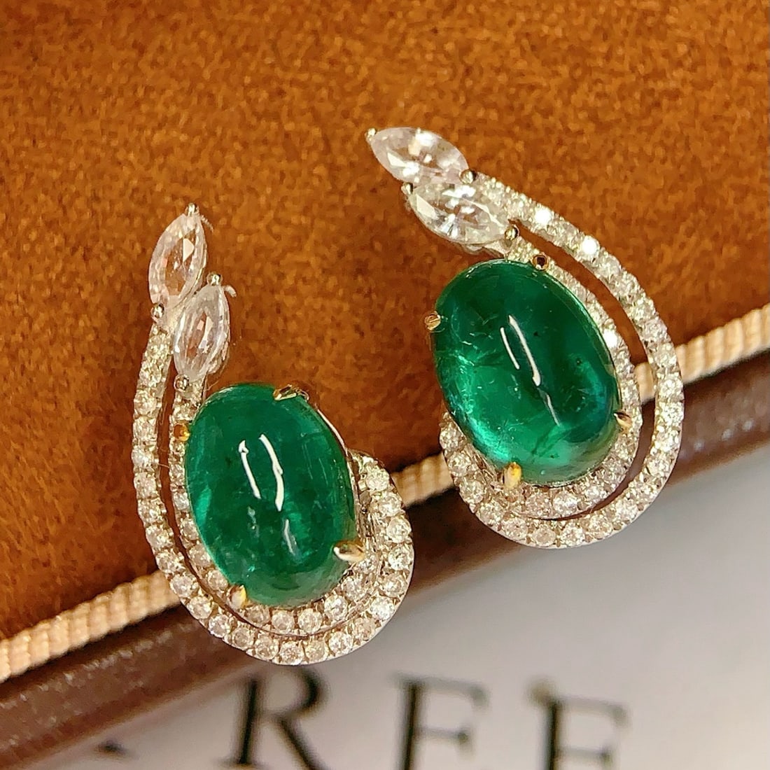 14k Gold 3.58 Ct Natural Emerald & Diamond & Sapphire Earrings - 5