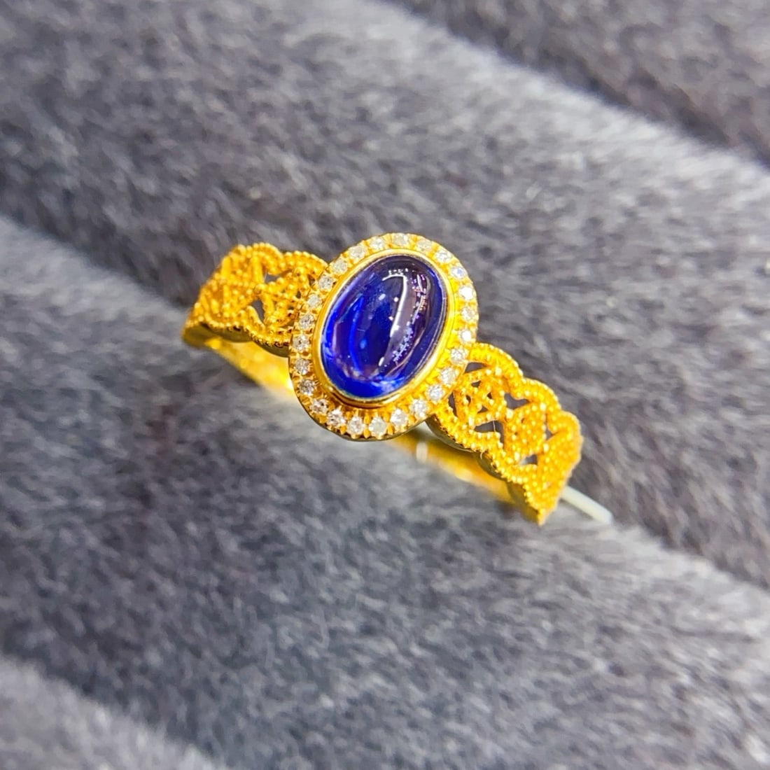14k Gold 0.8 Ct Natural Sapphire & Diamond Ring - 3