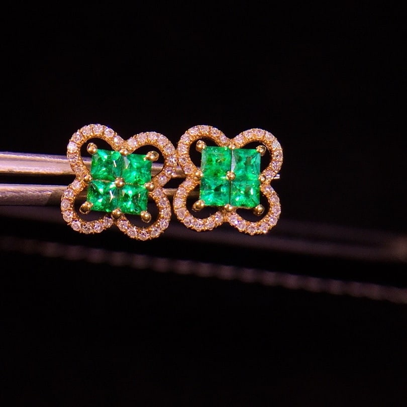 14k Gold 1.2 Ct Natural Emerald & Diamond Earrings - 3