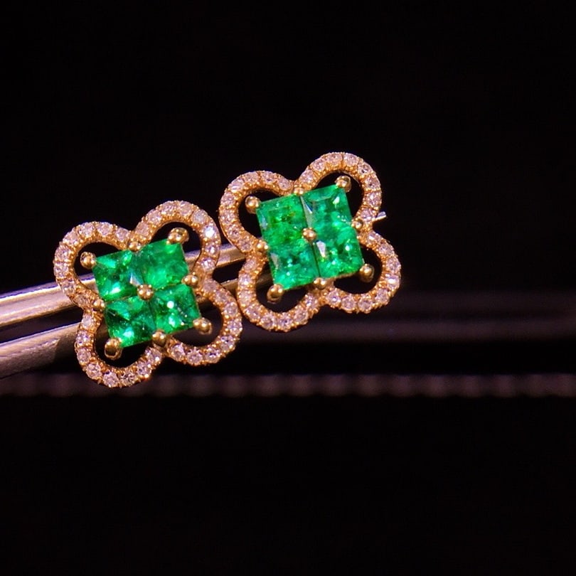 14k Gold 1.2 Ct Natural Emerald & Diamond Earrings - 4