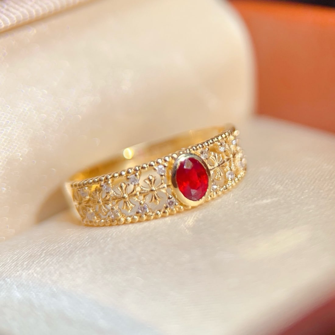 14k Gold 0.27 Ct Natural Ruby & Diamond Ring: Ref:231174385 // gold content:14k gold // ring size:7. 25us // // main gemstone:ruby // shape:oval // carat weight:0. 27ct // color:pigeonblood red // treatment:natural // // adjacent gemstone 2 :