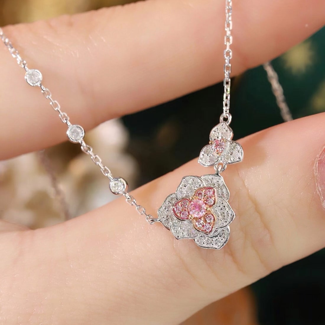 14k Gold 0.45 Ct Natural Color Diamond & Flowers Necklace - 7
