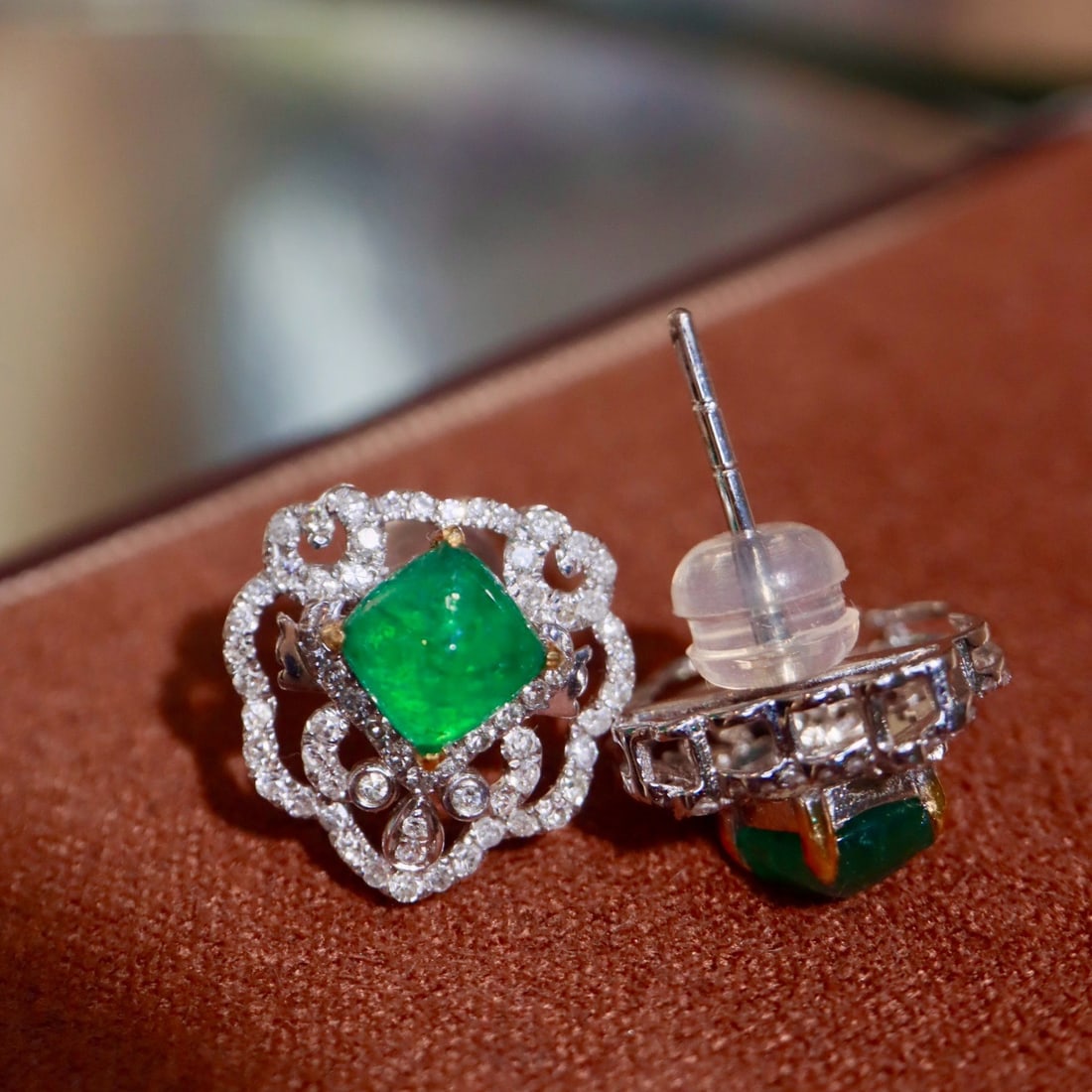 14k Gold 2.18 Ctw Natural Emerald & Diamond Earrings - 3