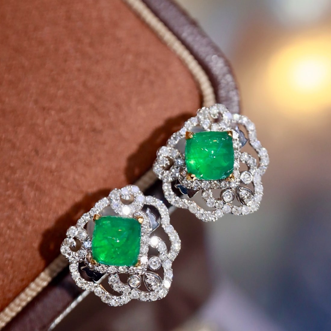 14k Gold 2.18 Ctw Natural Emerald & Diamond Earrings - 6