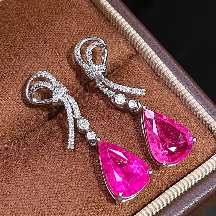 14k Gold 4.5 Ct Natural Tourmaline & Diamond Earrings: Ref:231174411 // gold content:14k gold // main gemstone:tourmaline // shape:pear // carat weight:4. 5ct // color:red // treatment:natural // // adjacent gemstone 2 : diamond // number of stones:76 //