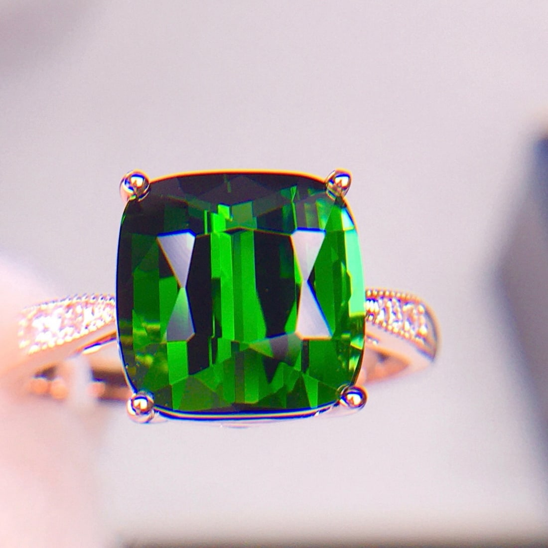 14k Gold 4.5 Ct Natural Tourmaline & Diamond Ring: Ref:231174425 // gold content:14k gold // ring size:7. 25us // // main gemstone:tourmaline // shape:cushion // carat weight:4. 5ct // color:green // treatment:natural // // adjacent gemstone 2 :