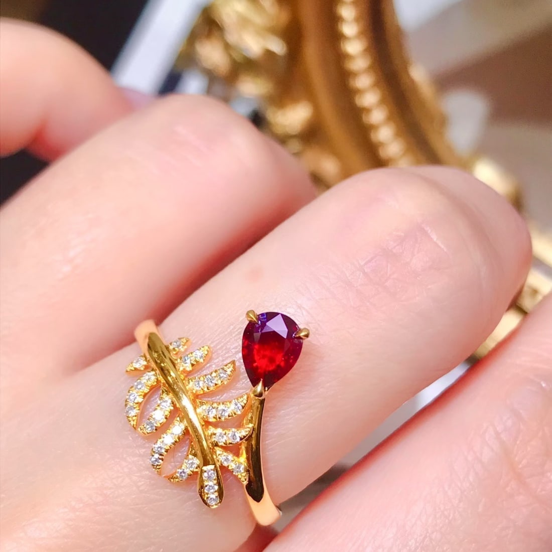 14k Gold 0.62 Ctw Natural Ruby & Diamond Ring - 4