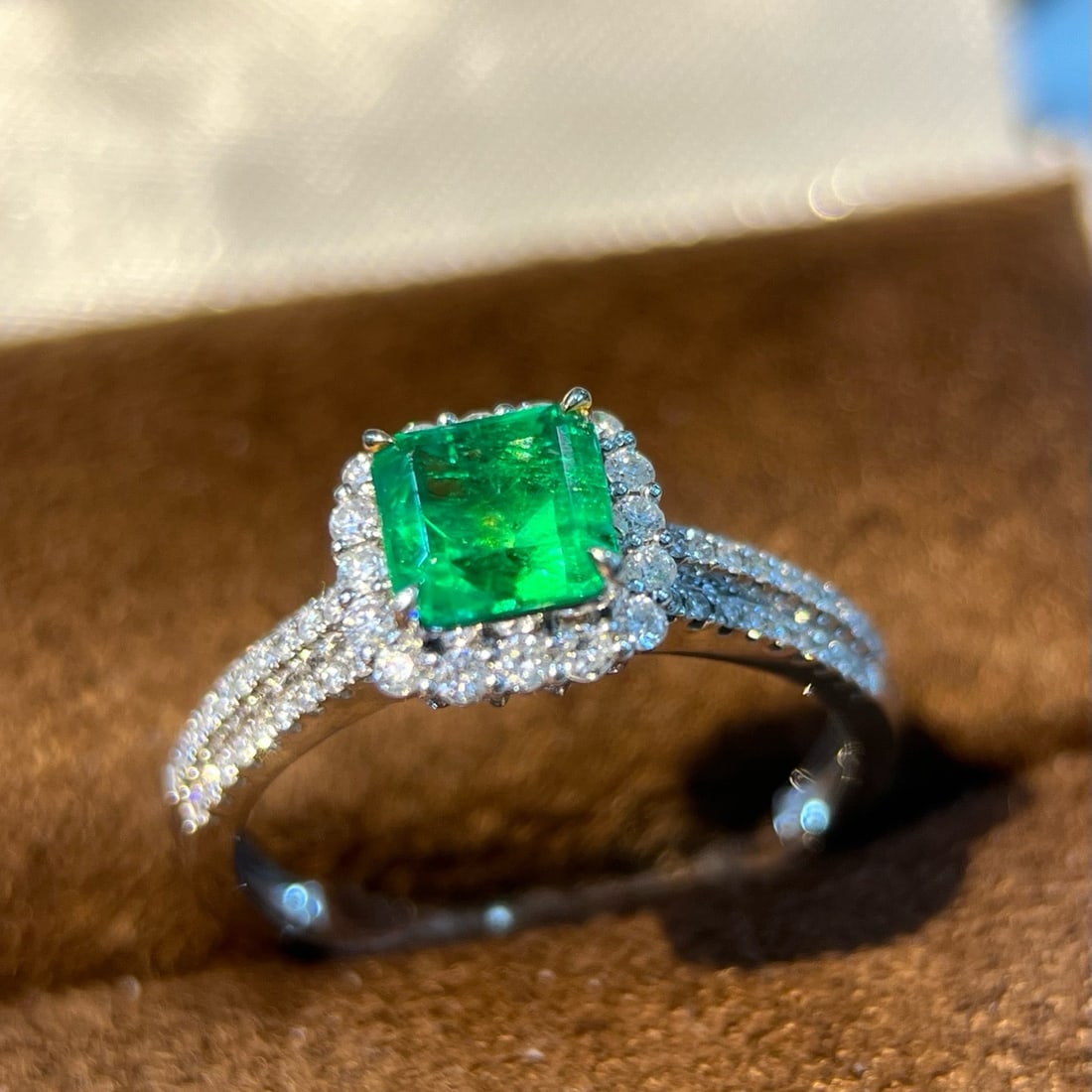 14k Gold 1.13 Ctw Natural Emerald & Diamond Ring - 3