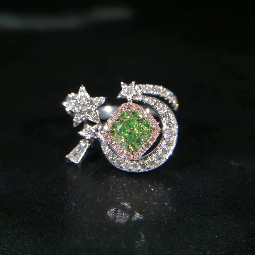 14k Gold 1.44 Ctw Natural Green Diamond & Diamond Ring: Ref:230947006 // gold content:14k gold // ring size:7. 25us // // main gemstone:green diamond // shape:cushion // carat weight:1. 01ct // clarity grade:si // color:green // treatment:natural // //