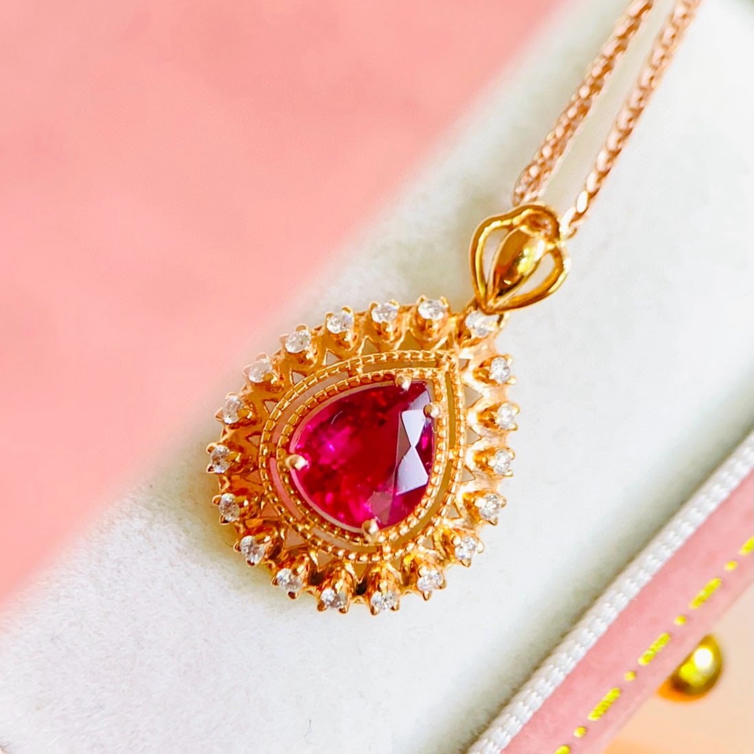 14k Gold 1.35 Ct Natural Tourmaline & Diamond Pendant( Without Chain ): Ref:230947079 // gold content:14k gold // main gemstone:tourmaline // shape:pear // carat weight:1. 35ct // color:red // treatment:natural // // adjacent gemstone 2 : diamond // number of stones:19