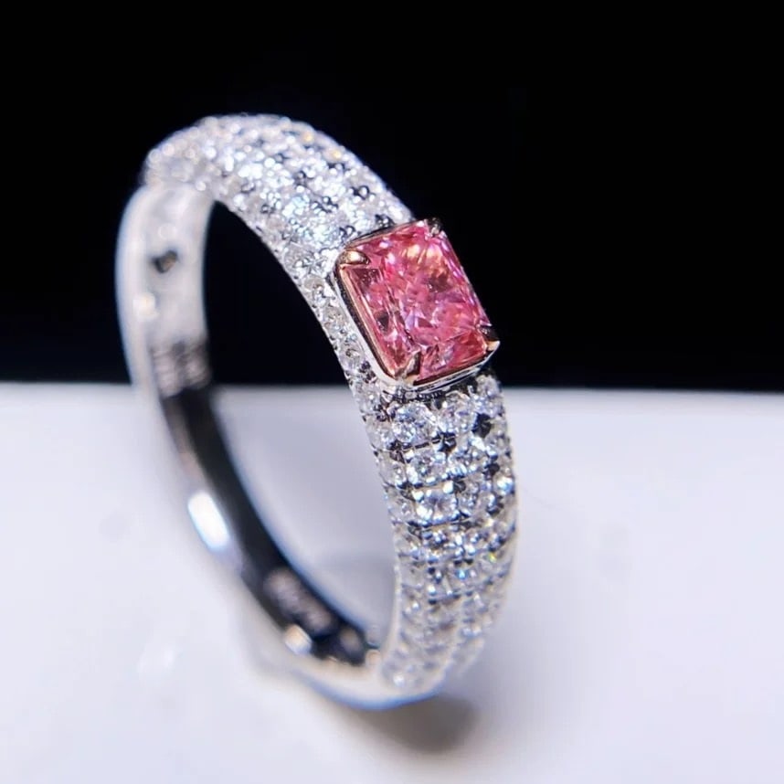 Gia Certified 14k Gold 0.85 Ctw Natural Pink Diamond & Diamond Ring: Ref:230947081 // gold content:14k gold // ring size:7. 25us // // main gemstone:pink diamond // certified:gia // shape:radiant // carat weight:0. 31ct // clarity grade:si1 // color:pink //