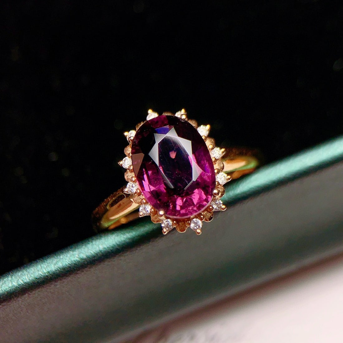 14k Gold 2.82 Ctw Natural Tourmaline & Diamond Ring: Ref:230947090 // gold content:14k gold // ring size:7. 25us // // main gemstone:tourmaline // shape:oval // carat weight:2. 7ct // color:purple // treatment:natural // // adjacent gemstone 2 :