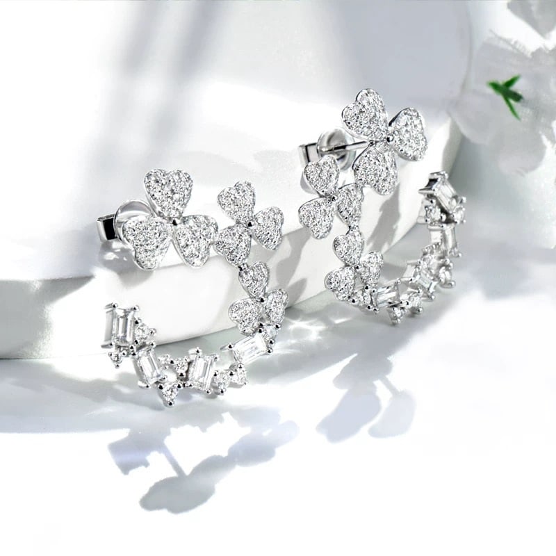 14k Gold 1.65 Ct Natural H Diamond Earrings: Ref:230947093 // gold content:14k gold // main gemstone:diamond // shape:multiply // carat weight:1. 65ct // clarity grade:vs-si // color:h // treatment:natural // Condition: NewLow Estimate: