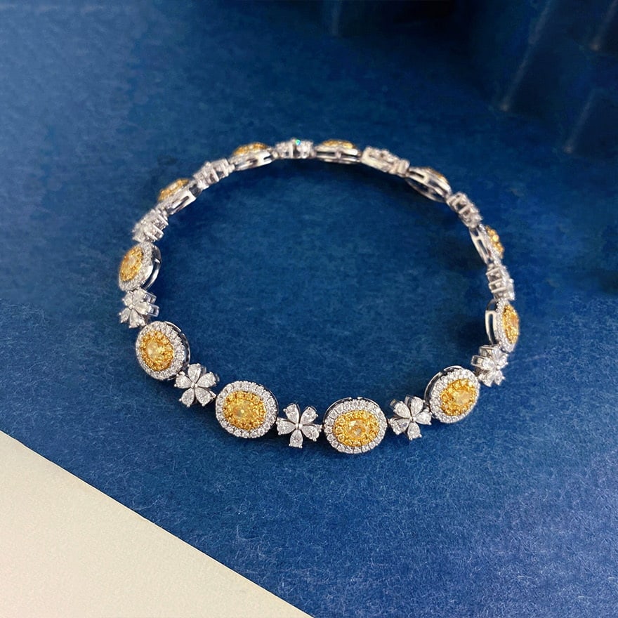14k Gold 4.80 Ctw Natural Yellow Diamond & Diamond Bracelet: Ref:230947120 // gold content:14k gold // main gemstone:yellow diamond // shape:oval // carat weight:1. 80ct // color:yellow // treatment:natural // // adjacent gemstone 2 : diamond //
