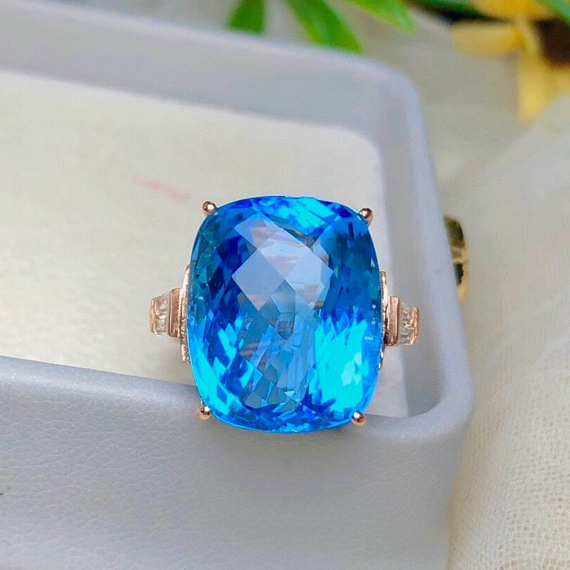 14k Gold 23.3 Ct Natural Topaz & Diamond & Sapphire Ring - 4