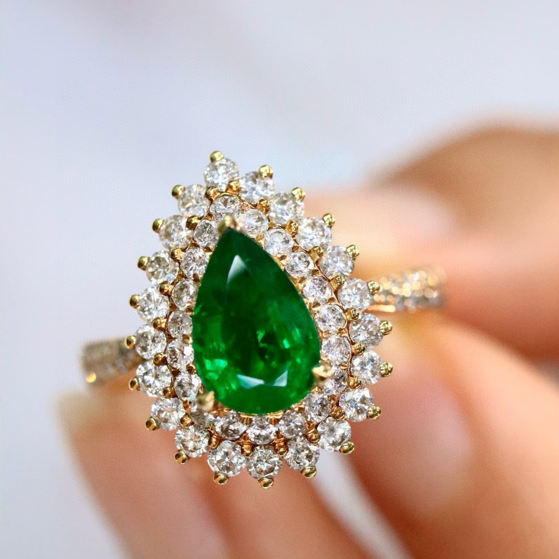 14k Gold 2.37 Ctw Vivid Green Natural Emerald & Diamond Ring - 3